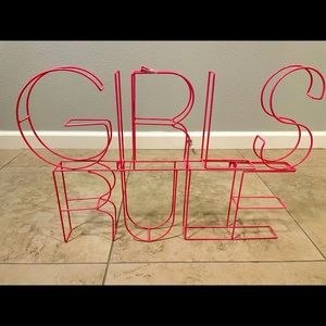 Girls Rule wire pink sign